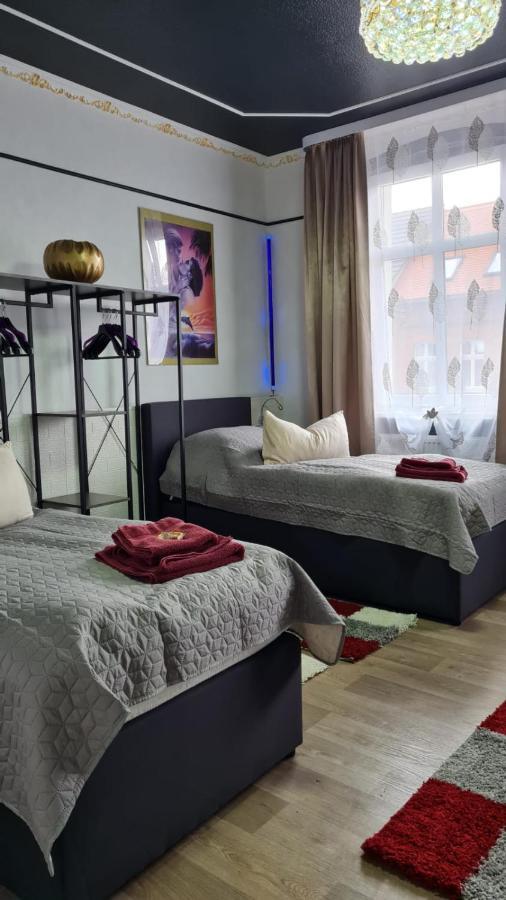Best-Preis -Gold Suite- Mit Netflix, Self-Check-In, Ebike Ladestation, Fahrradraum, Wlan, Netflix Und Massagesessel - Direkt Am Elberadweg Im Herzen Von Wittenberge Luaran gambar