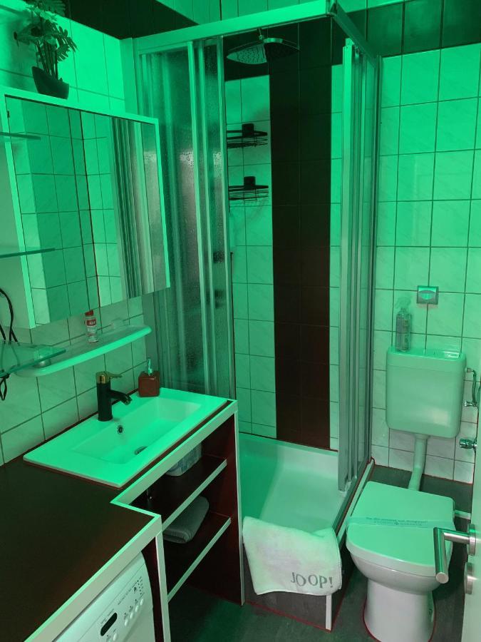 Best-Preis -Gold Suite- Mit Netflix, Self-Check-In, Ebike Ladestation, Fahrradraum, Wlan, Netflix Und Massagesessel - Direkt Am Elberadweg Im Herzen Von Wittenberge Luaran gambar
