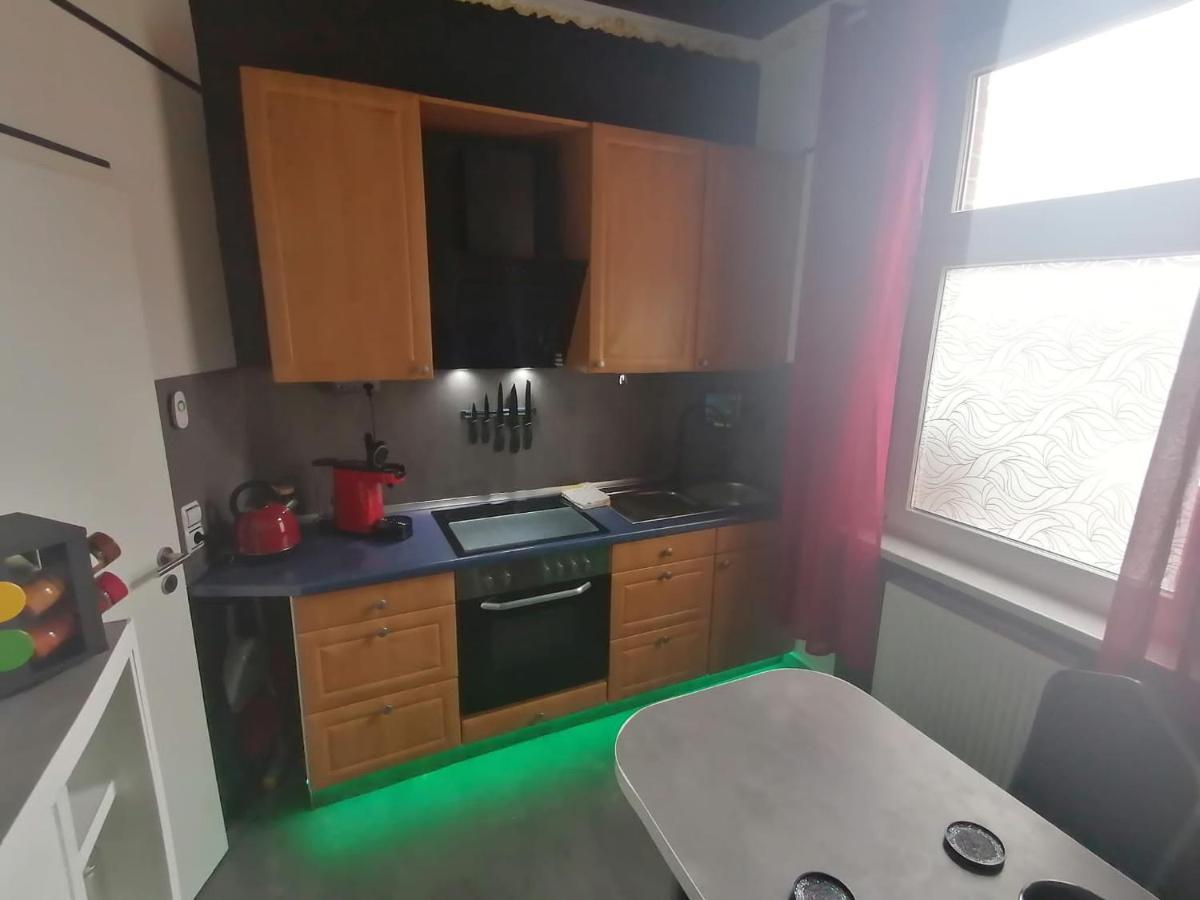 Best-Preis -Gold Suite- Mit Netflix, Self-Check-In, Ebike Ladestation, Fahrradraum, Wlan, Netflix Und Massagesessel - Direkt Am Elberadweg Im Herzen Von Wittenberge Luaran gambar